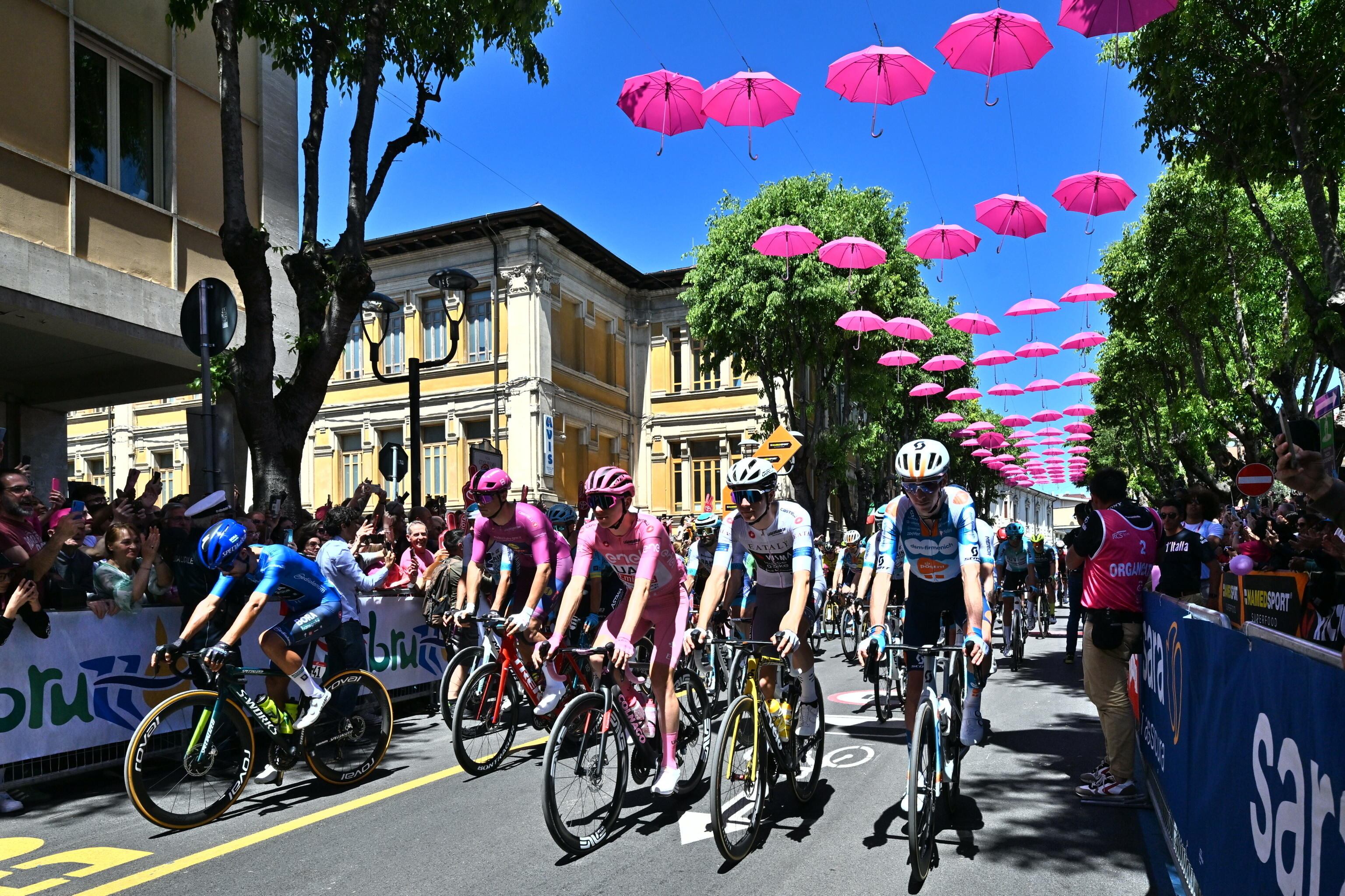 Daniel Martínez es el mejor colombiano en la clasificación general de la carrera. (Ciclismo, Italia, Eslovenia) EFE/EPA/LUCA ZENNARO