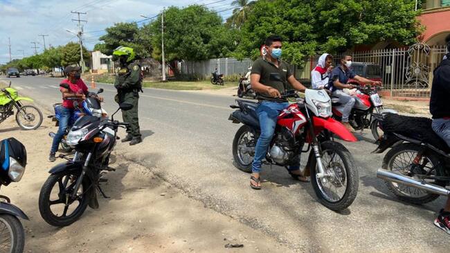 Operativos durante el toque de queda y ley seca