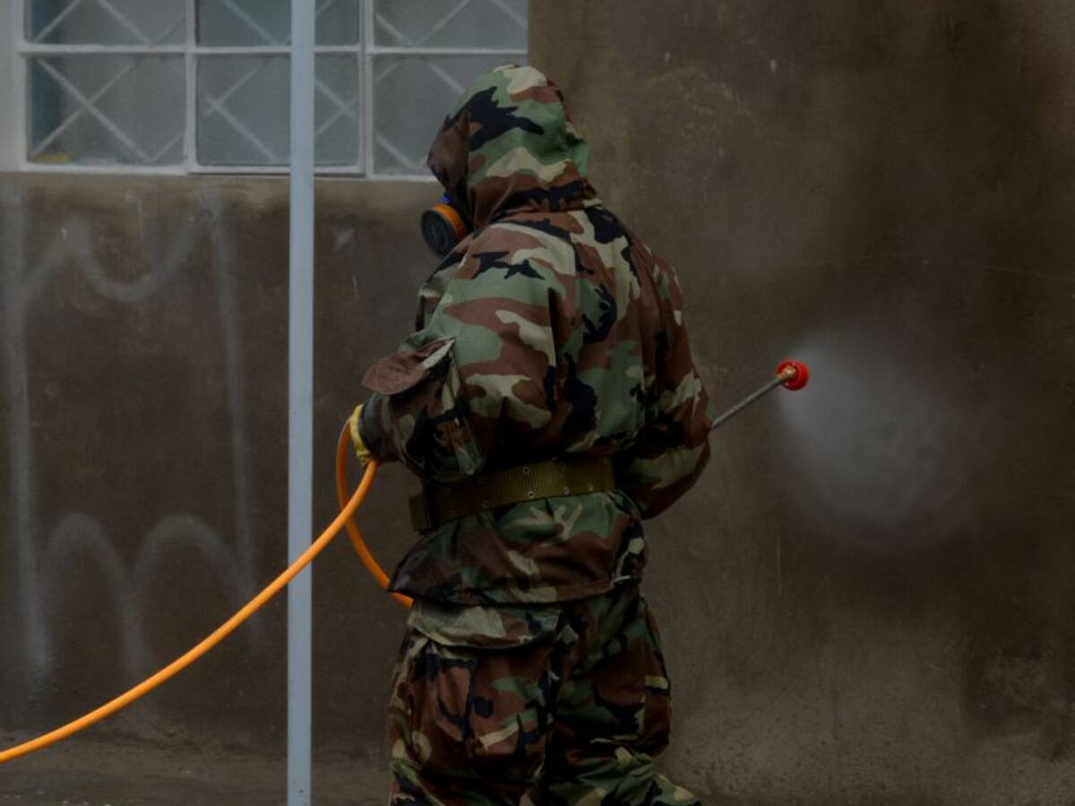 Imputan cargos a tres militares por corrupción en contratos del Coronavirus