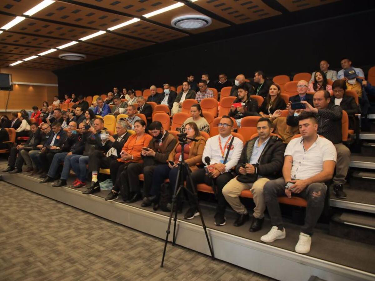 65 periodistas regionales recibieron herramientas para fortalecer su labor