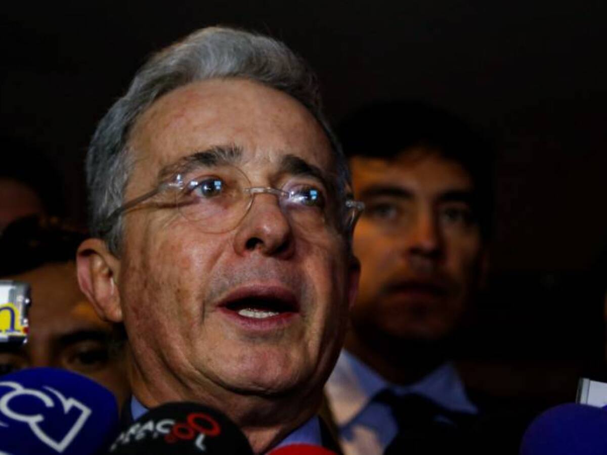 Uribe calificó palabras del Papa Francisco como “buen balance” de paz y justicia