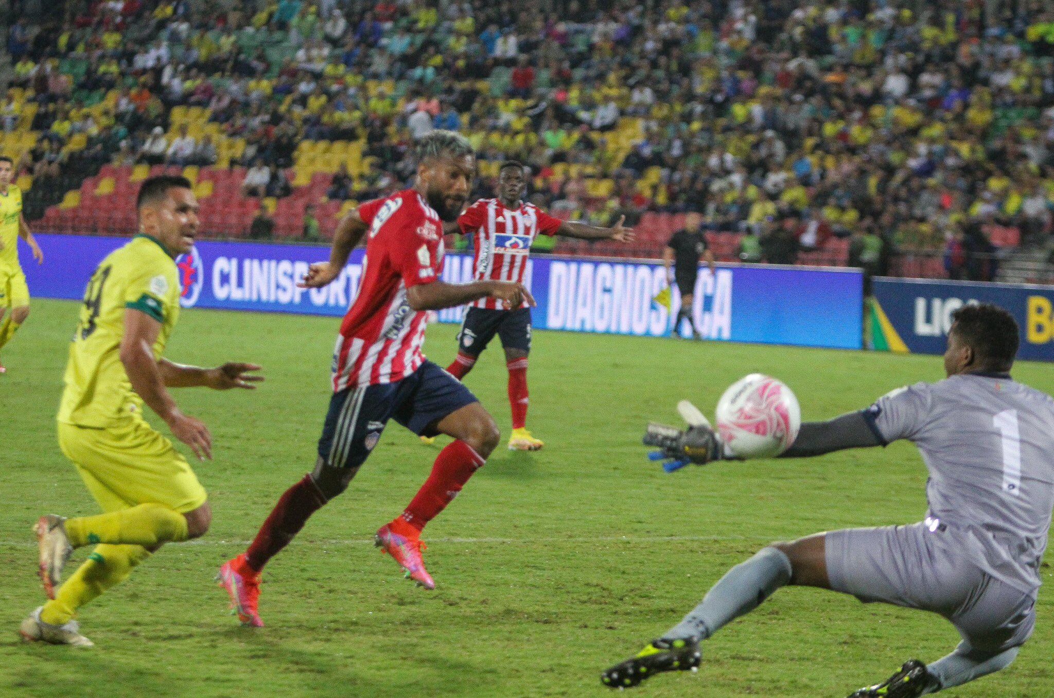 Luis González en el momento de su gol para adelantar al Junior / @JuniorClubSA