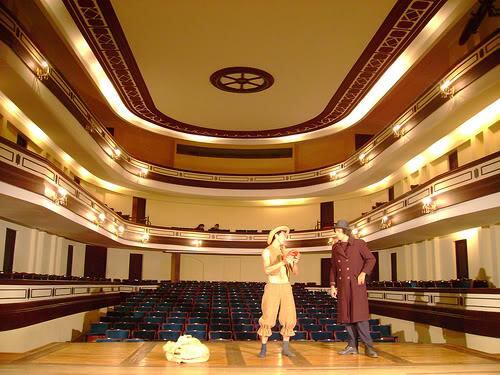 La iniciativa incluye alianzas con instituciones educativas para fortalecer la formación de públicos y ampliar la oferta cultural en la ciudad.