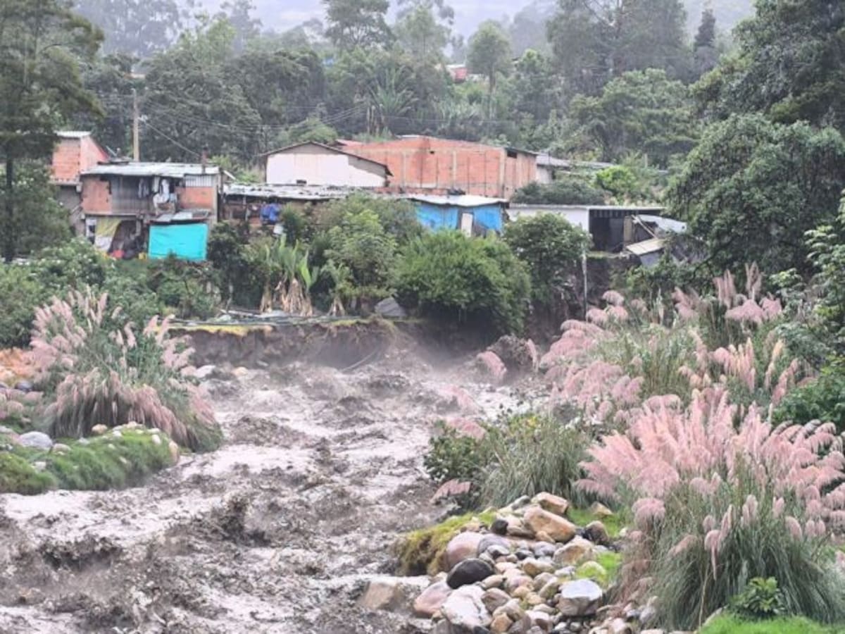 Más de 4.200 habitantes quedaron sin agua tras lluvias que destruyeron el acueducto de El Cerrito