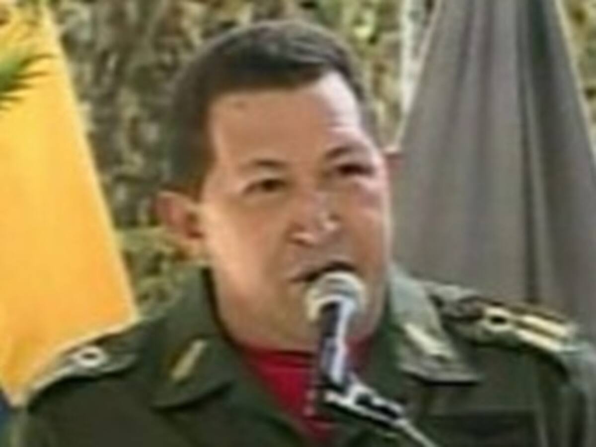 Hugo Chávez dice que duplicará los batallones de tanques ante 'amenazas' de invasión