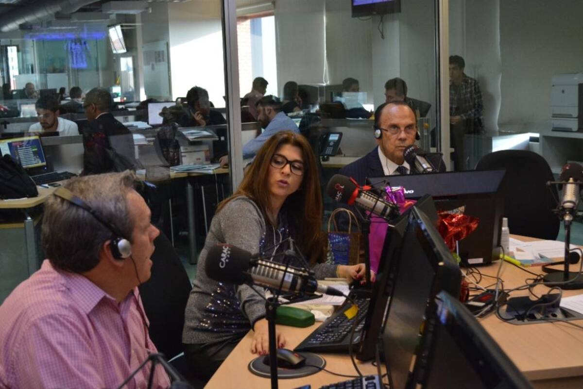 El ídolo de la radio se despide de La Luciérnaga pero continúa con sus comentarios deportivos en El Pulso del Fútbol. #GraciasPelaez