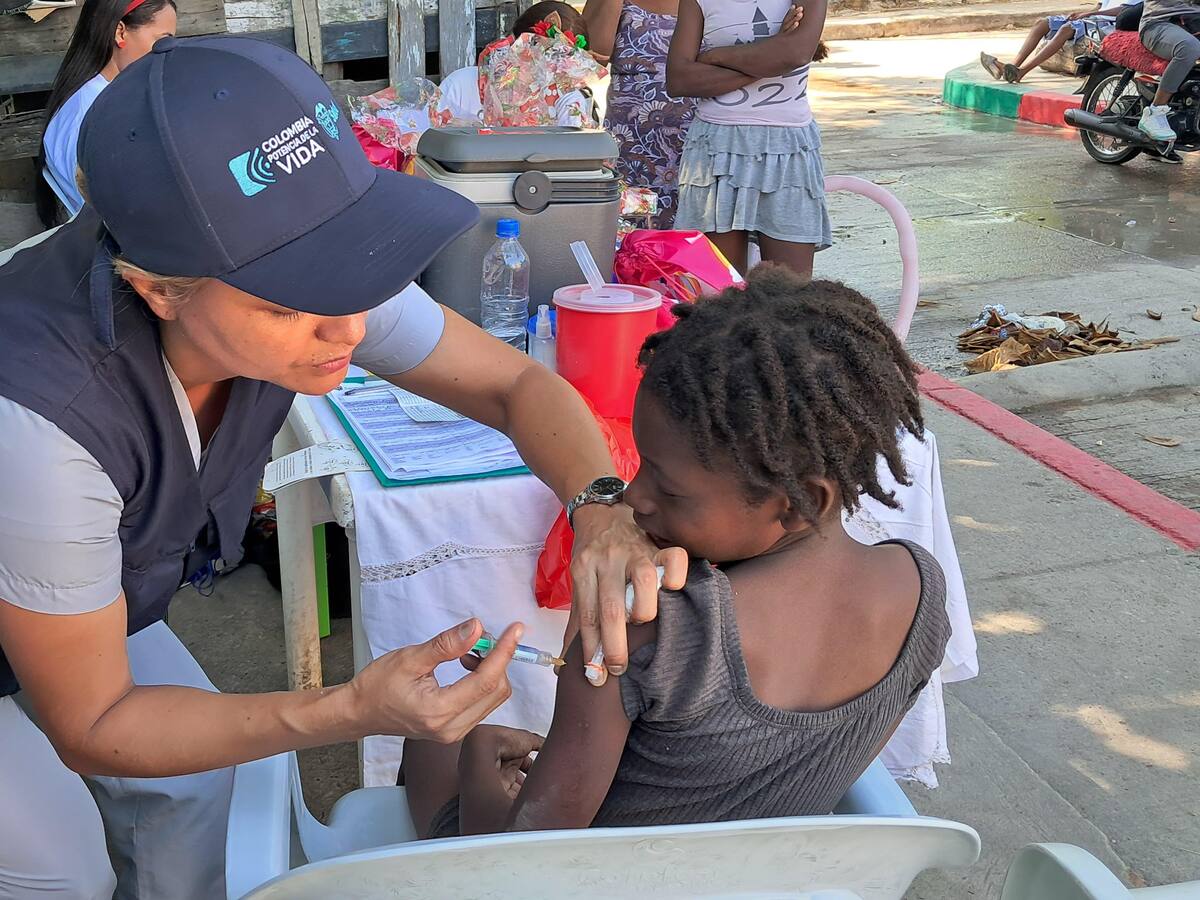 HUC y Dadis realizaron ‘vacunatón’ en el barrio Boston