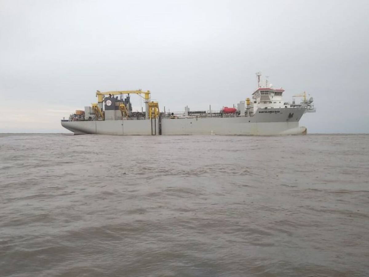 Draga Bartolomeu Dias retomó operaciones en Bocas de Ceniza