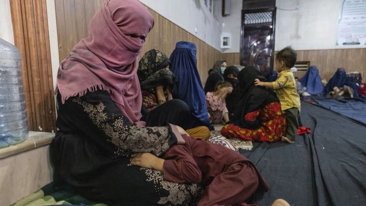 ¿Qué les espera a las mujeres afganas bajo un gobierno talibán?