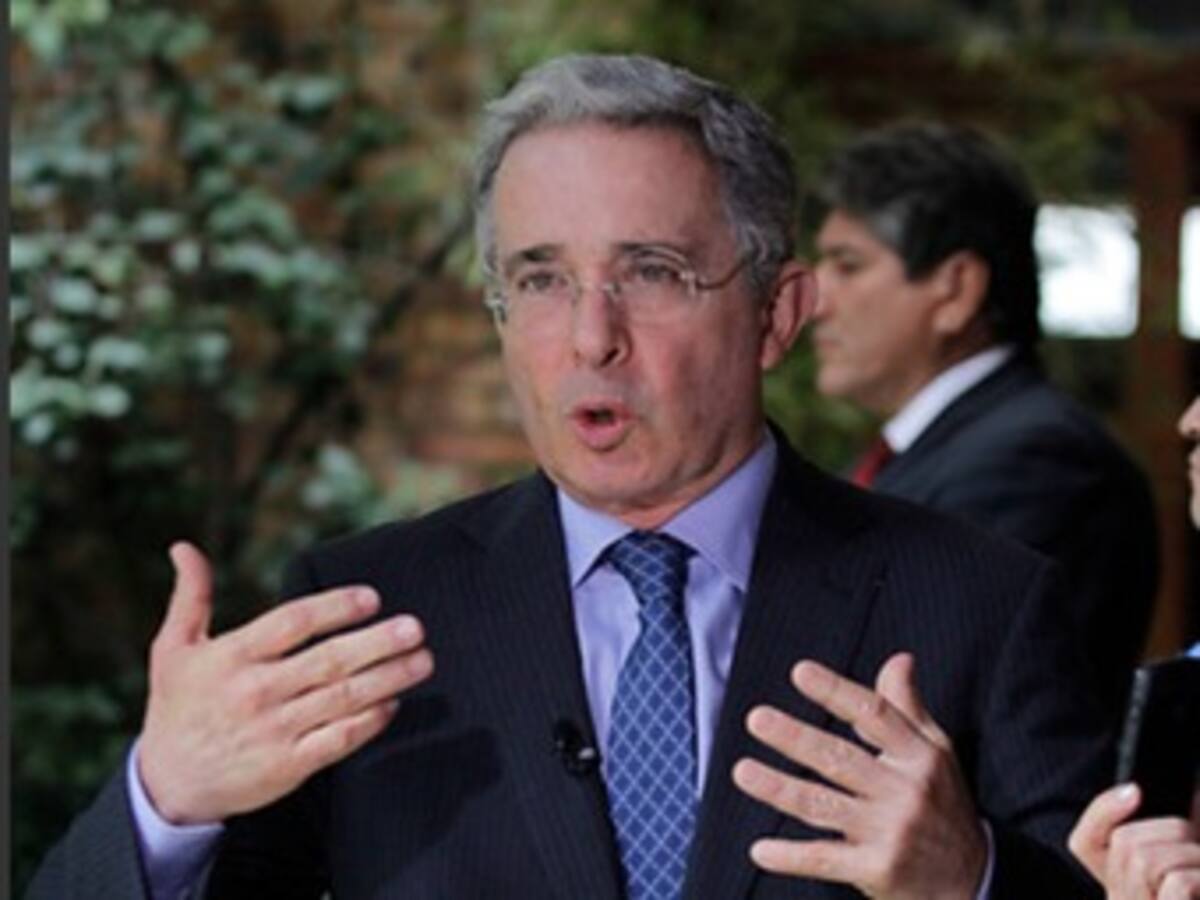 En la frontera con Venezuela cuestionan reanudación política de Uribe