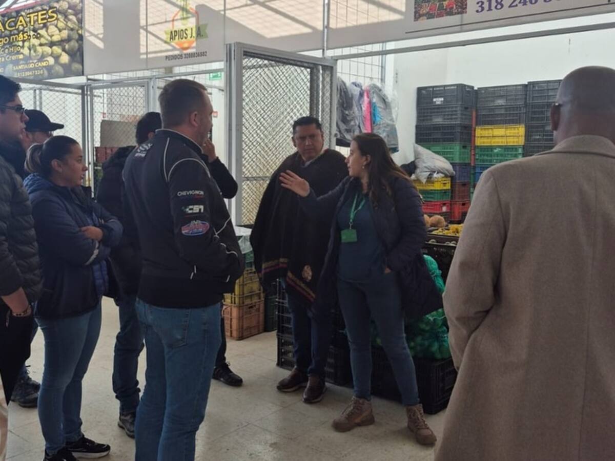 Gobernación y Alcaldía de Tunja evalúan deterioro en la Plaza de Mercado del Sur para plan de mejora