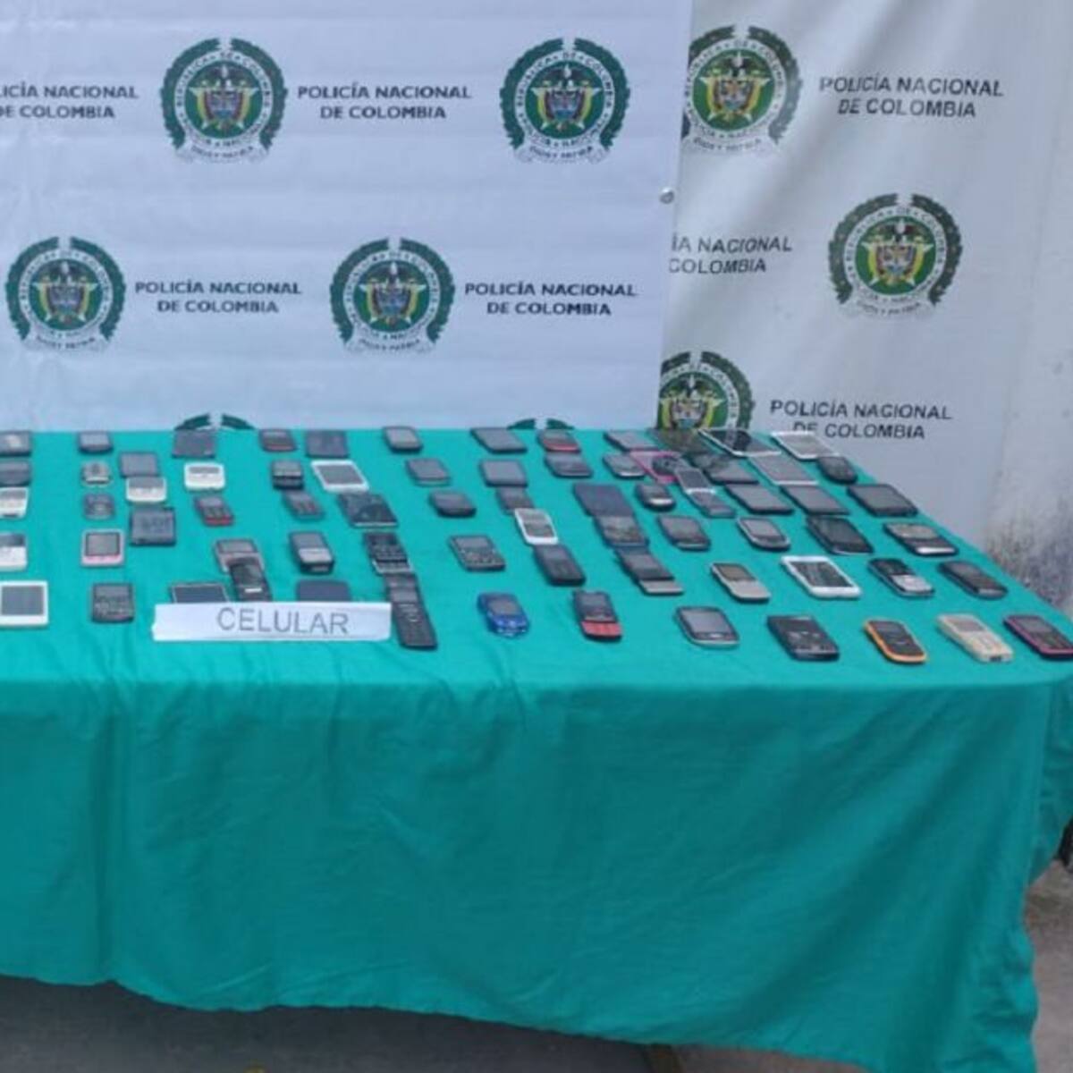 Policía recupera más de 100 celulares robados en La Dorada