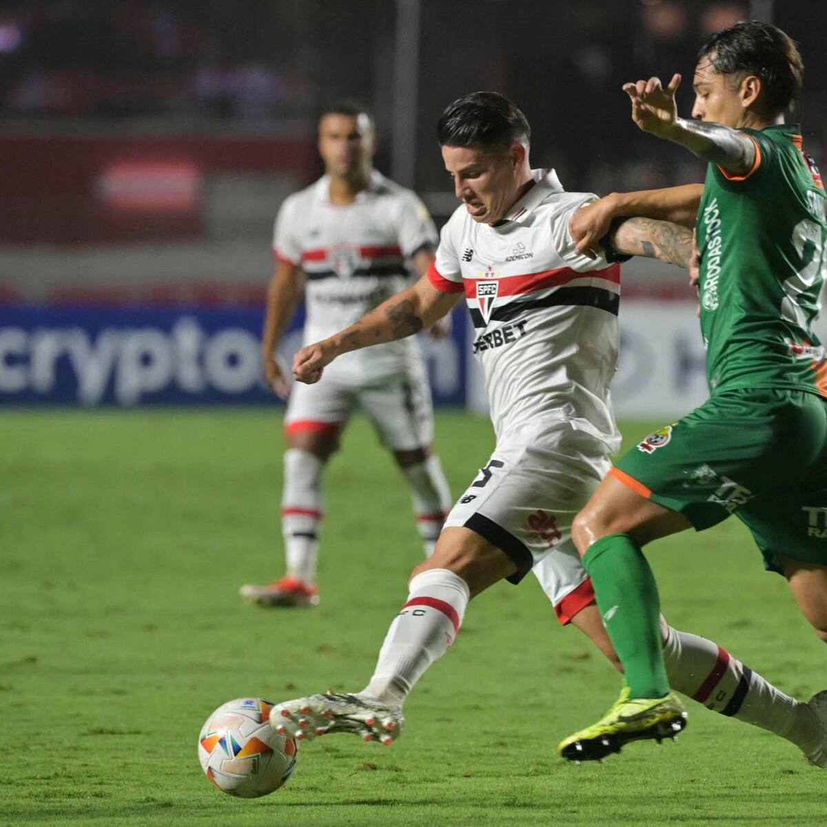 James Rodríguez suma minutos en la victoria del Sao Paulo por Copa Libertadores