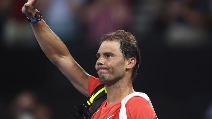 BRISBANE, AUSTRALIA - JANUARY 05: Rafael Nadal of Spain leaves the court after losing his match against Jordan Thompson of Australia  during day six of the  2024 Brisbane International at Queensland Tennis Centre on January 05, 2024 in Brisbane, Australia. (Photo by Chris Hyde/Getty Images)