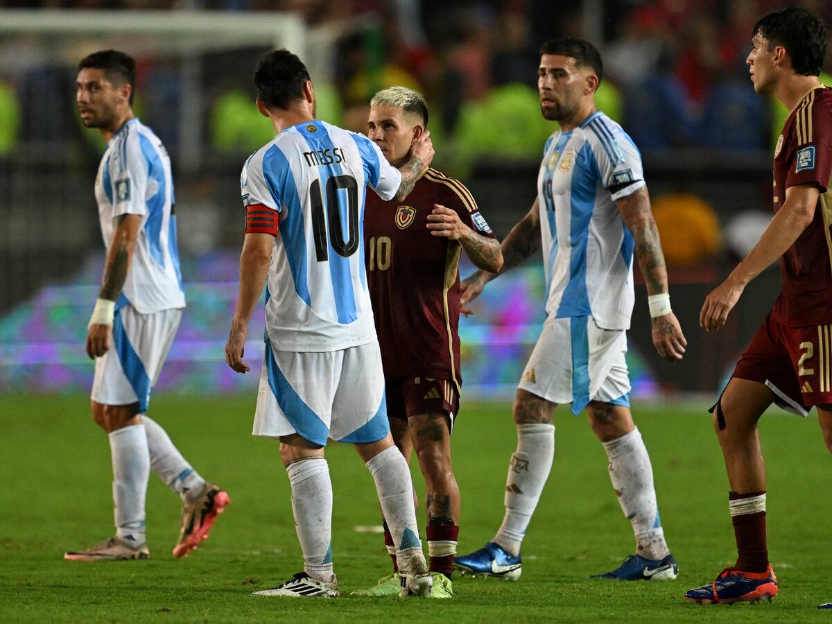Venezuela rescata un punto valioso ante Argentina en una cancha con dificultades