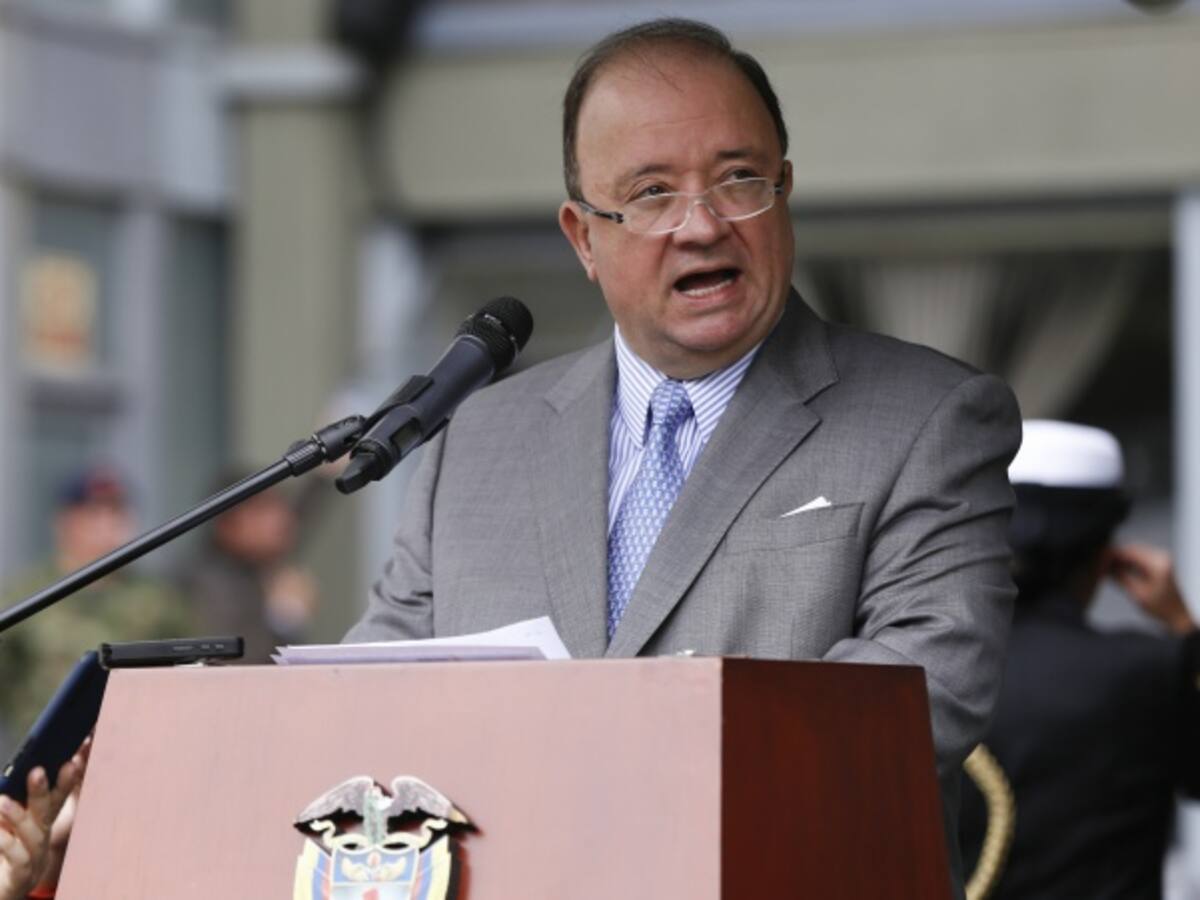 Ventana de la paz sigue abierta con el ELN, pero no eternamente: MinDefensa