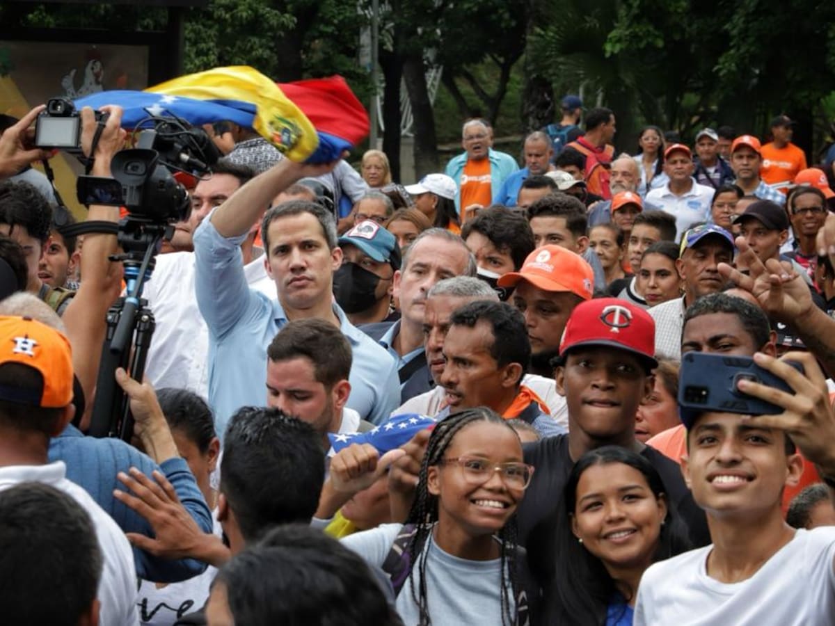 Opositor Juan Guaidó lideró marcha exigiendo fecha para comicios presidenciales