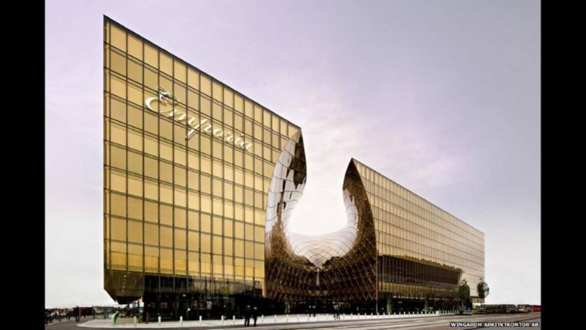 Emporia es un espacio comercial en Suecia diseñado por Wingardh Arkitktkontor AB, ganador de la categoría de Compras. Situado en Hyllie (Malmo), dentro de una caja, sigue el modelo urbanístico de la zona.
