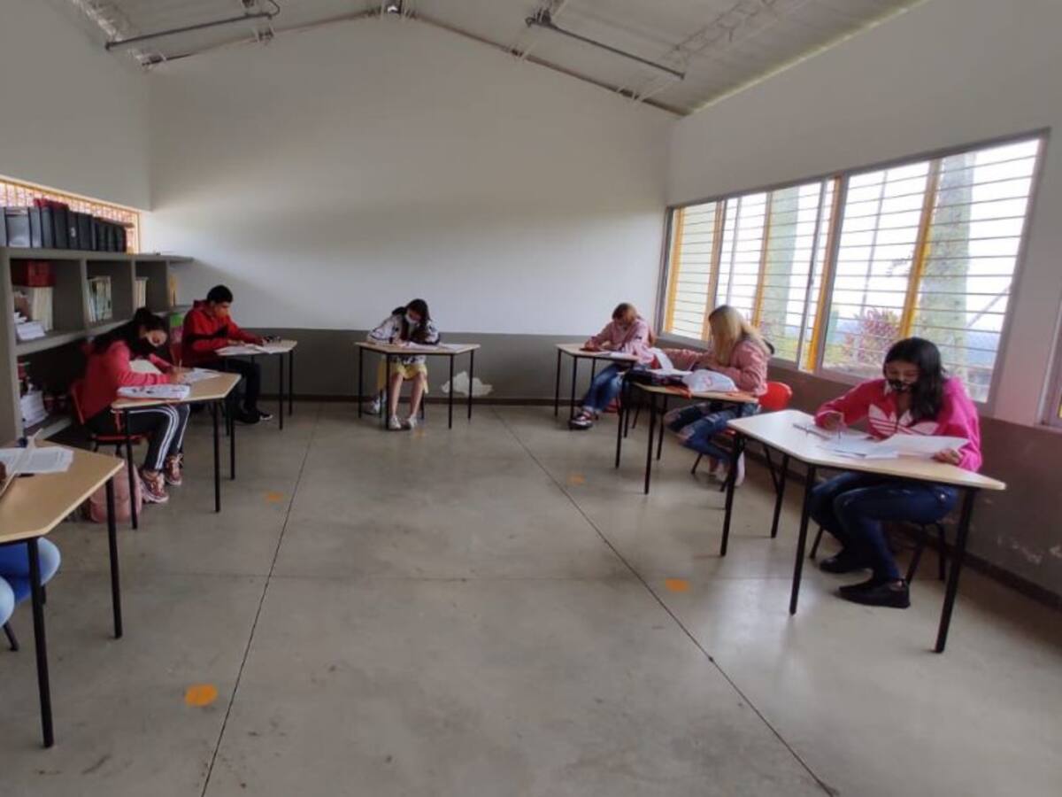 Colegios oficiales en Antioquia, a la espera del suministro de agua