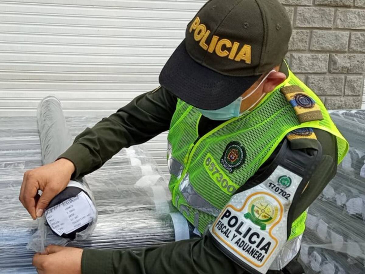 Combaten en Santa Marta el contrabando textil con millonarias aprehensiones
