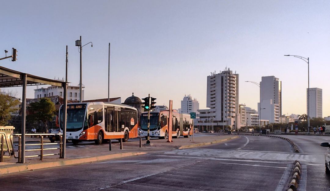 Ante el cierre parcial y temporal de las Avenidas San Martín, Santander y Venezuela, entre 6:00 a.m. y 9:00 a.m. 