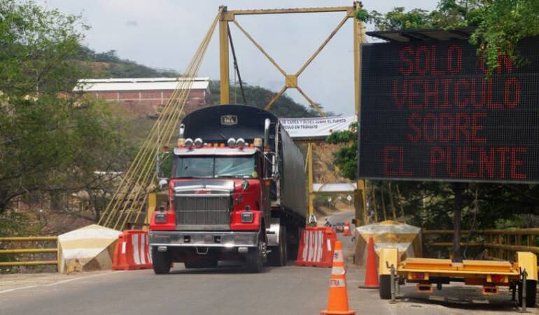 Puente Mariano Ospina sobre el río Zulia