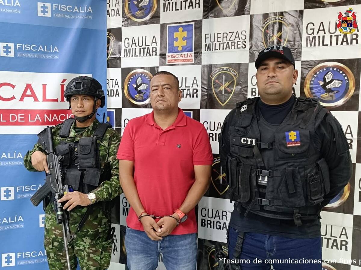 Cárcel a funcionario de la UNP que transportaba armas de las disidencias hacia Antioquia