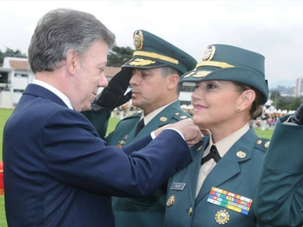Pensamos más en ayudar que en disparar: nueva general de Ejército