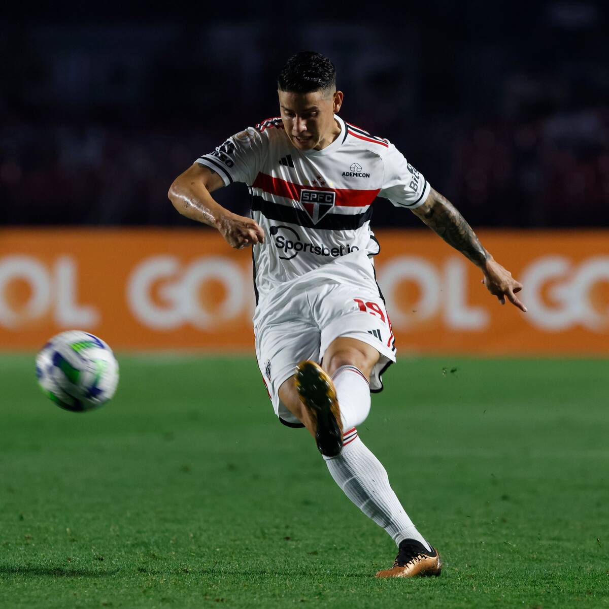 Sao Paulo y sus hinchas se rinden ante el talento de James Rodríguez