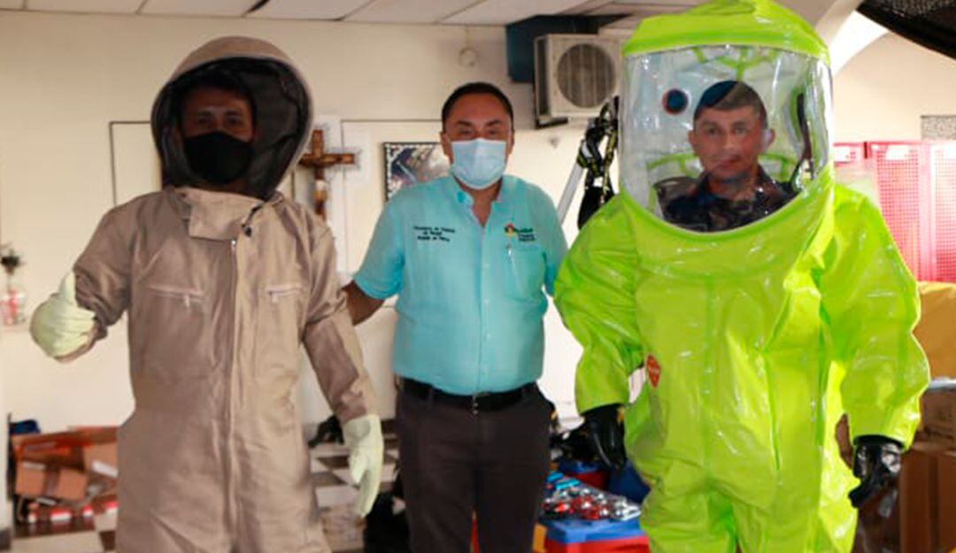 Cuerpo de bomberos oficiales de Neiva, dotados de equipos especiales para atender emergencias.