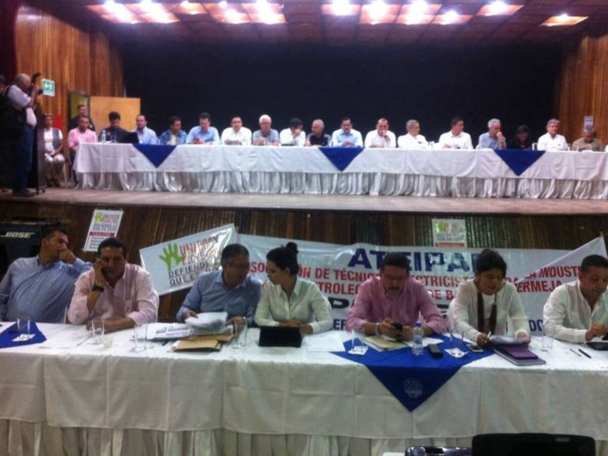 Congresistas Galán y Robledo apoyan la idea de constituir primer distrito petrolero