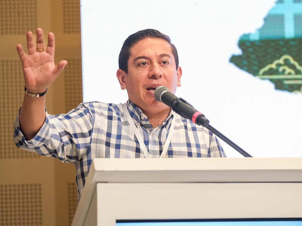 Gobernador de Boyacá advierte sobre las crisis del departamento y del sector siderúrgico