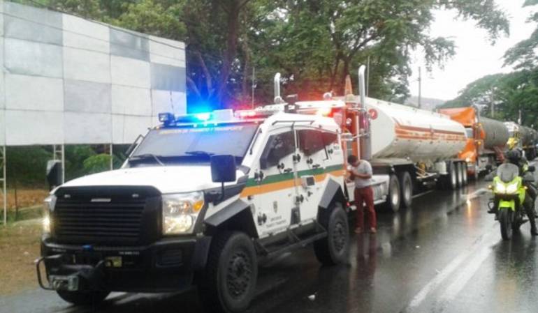 Caravana de acompañamiento en la Vía Cúcuta- Tibú.