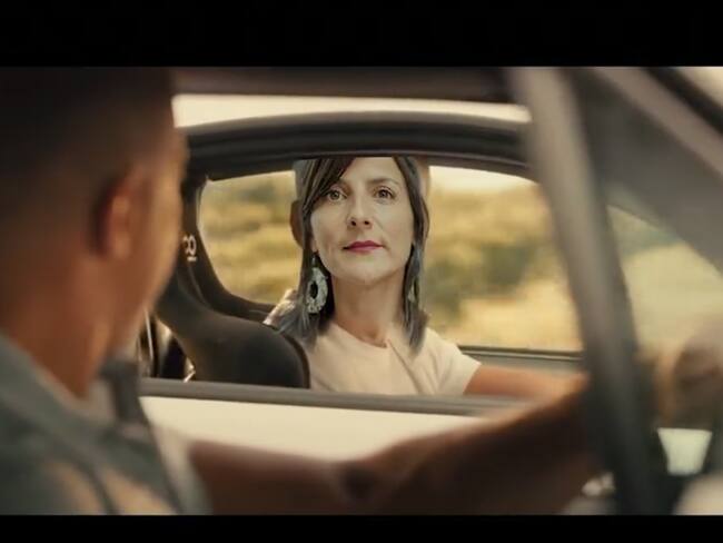 Irene O'Conner - Irene Vélez Video de Cambio Radical