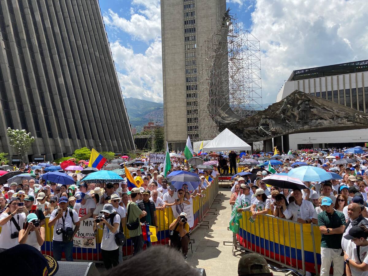 En la misma Alpujarra, oposición rechaza acto del Presidente Petro en Medellín