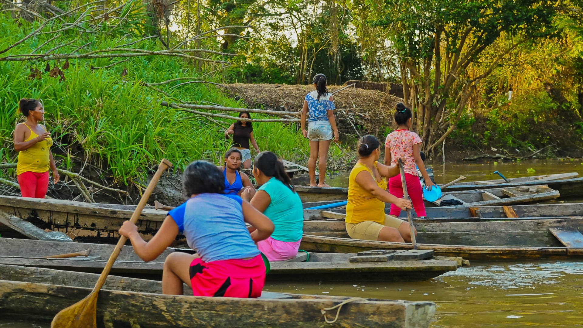 De acuerdo con WWF, en la Amazonia, que reúne nueve países diferentes (Brasil, Bolivia, Perú, Colombia, Ecuador, Venezuela, Guyana, Surinam y la Guyana francesa) viven 35 millones de personas, entre ellos más de 2,6 millones de indígenas. | Foto: Getty Images