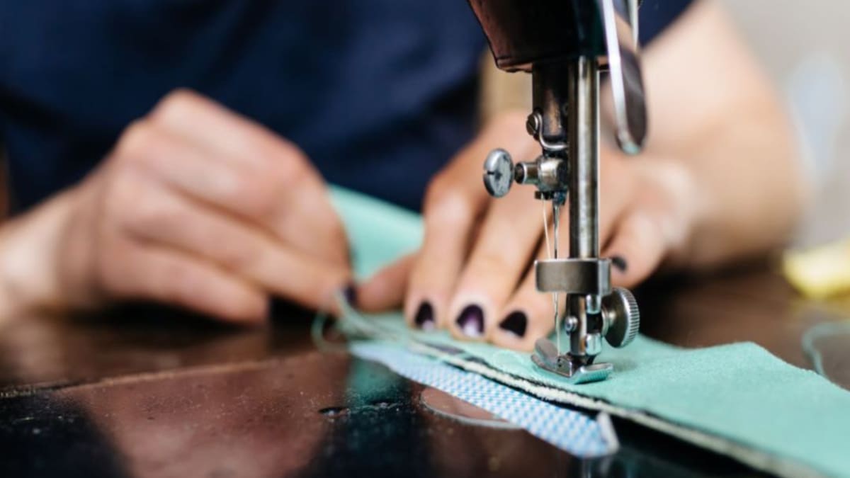 Hay 51 personas listas para trabajar en la confección