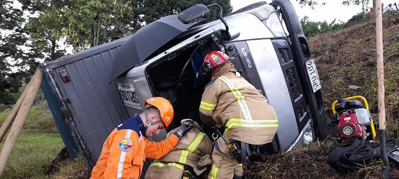 Accidente de tránsito- foto Bomberos La Estrella