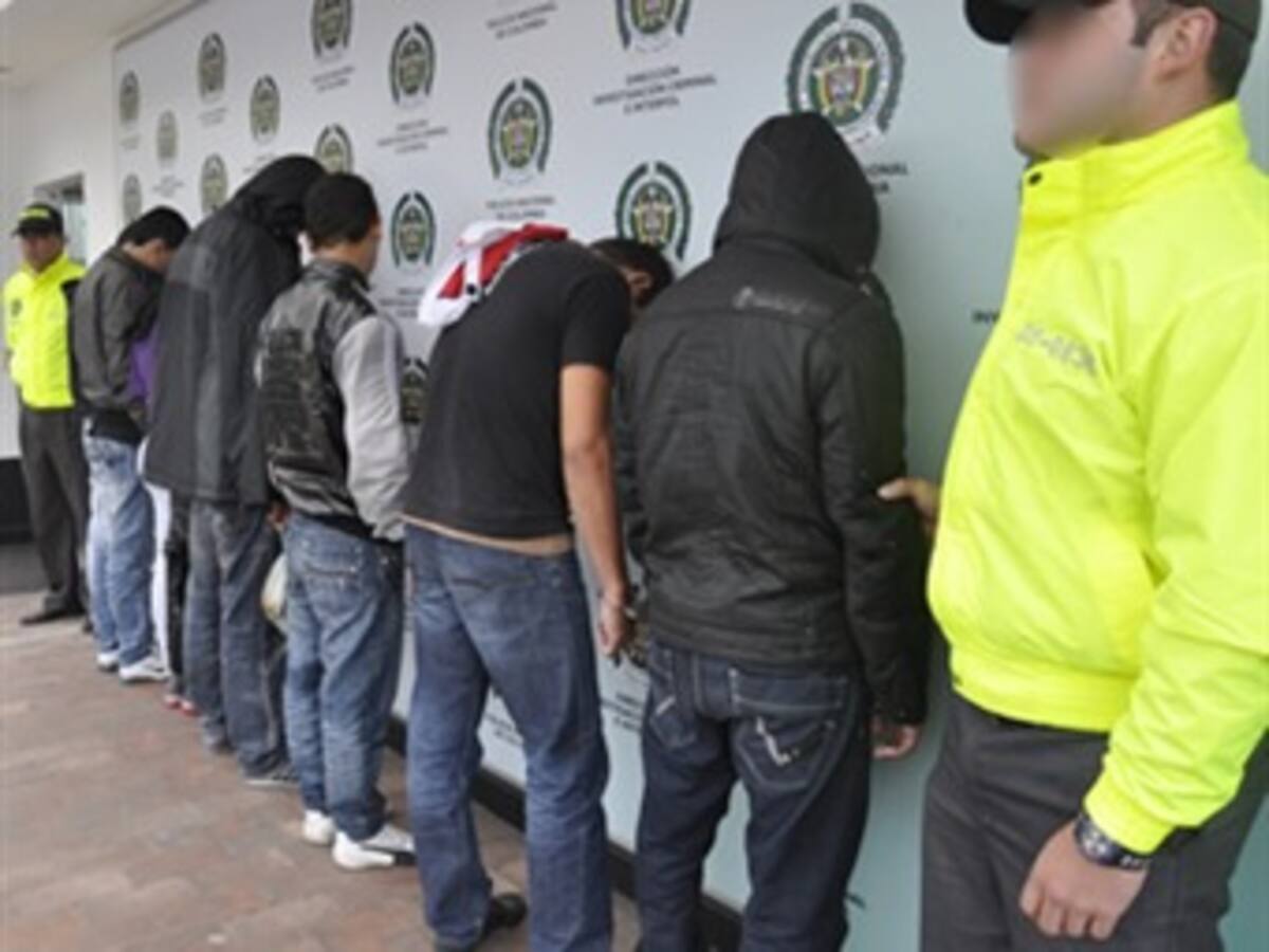 Trasladan de cárcel a siete peligrosos delincuentes de ‘Los Rastrojos’