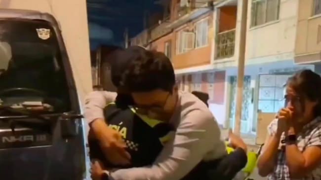 Policía recuperó furgón de emprendedores que había sido robado en el norte de Bogotá. Foto: MEBOG.