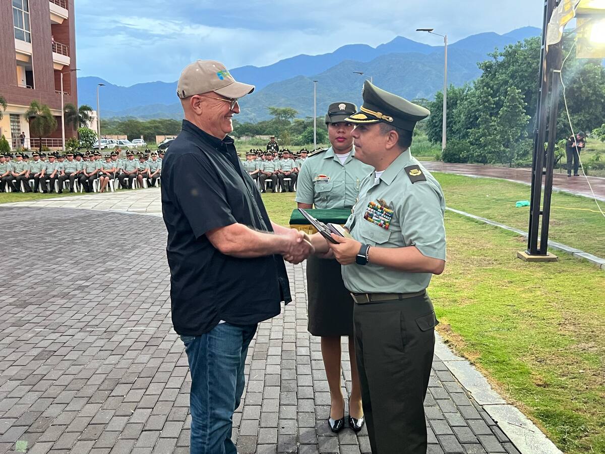 Mesan entregó reconocimiento al Presidente de la Sociedad Portuaria de Santa Marta