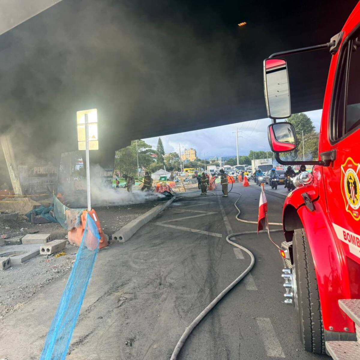Fuerte incendio se registró en la carrera 68 con calle 68: ¿qué se sabe?