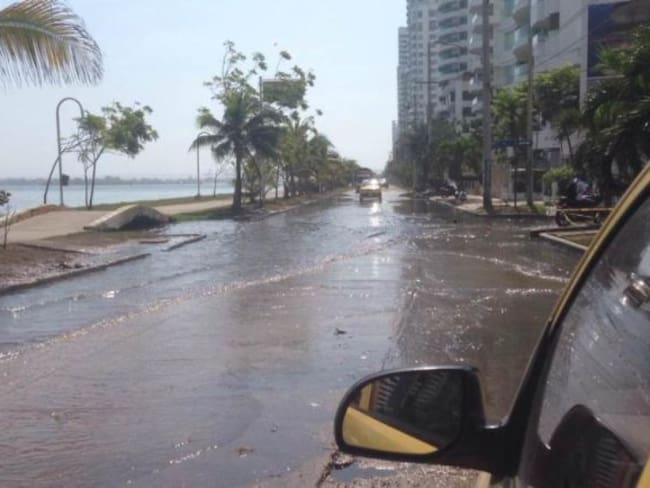 La marea tiene preocupados a los habitantes de Castillogrande, Cartagena