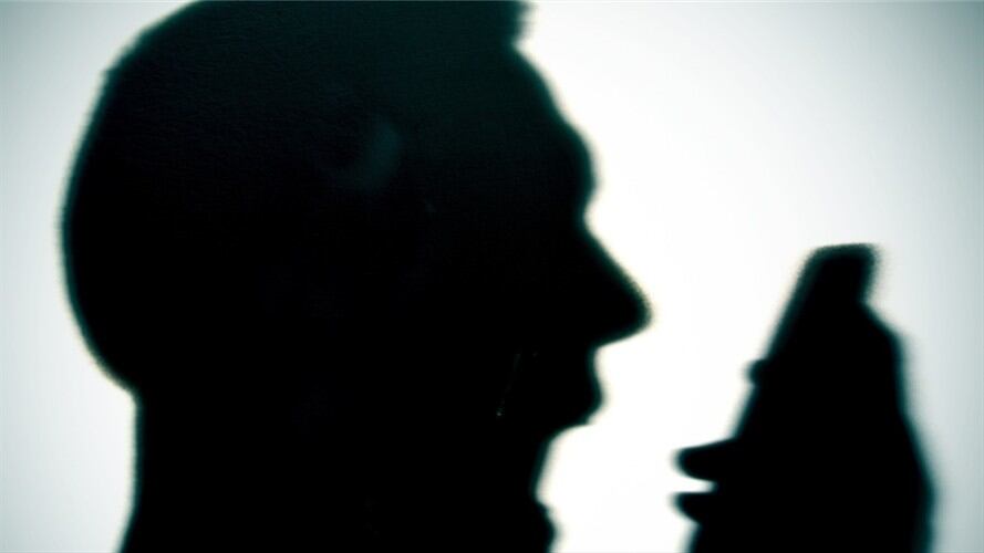 Víctimas denuncian amenazas a sus teléfonos celulares en donde los autores advierten una incursión armada / imagen de referencia. Foto: Getty Images