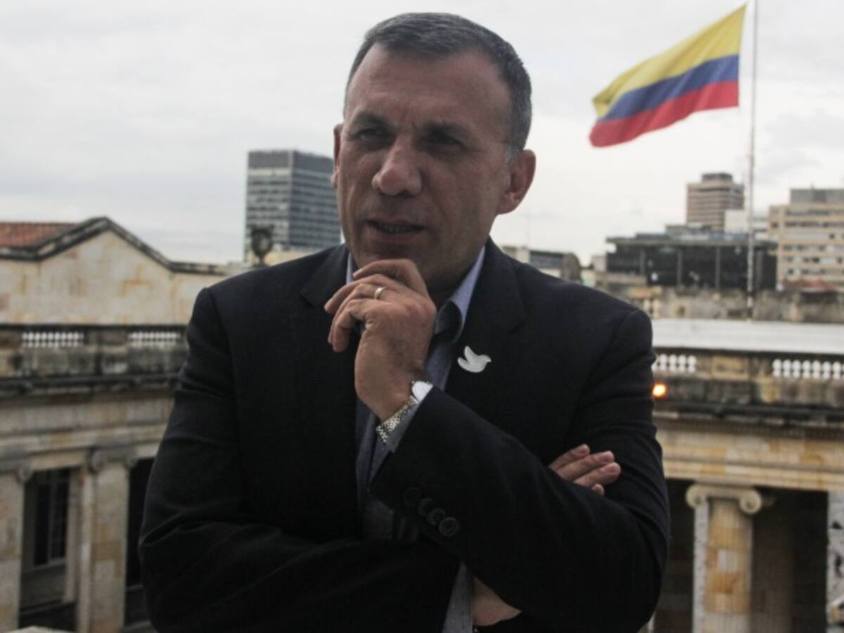 Roy Barreras no descarta renunciar a presidencia de La U para dedicarse a la paz