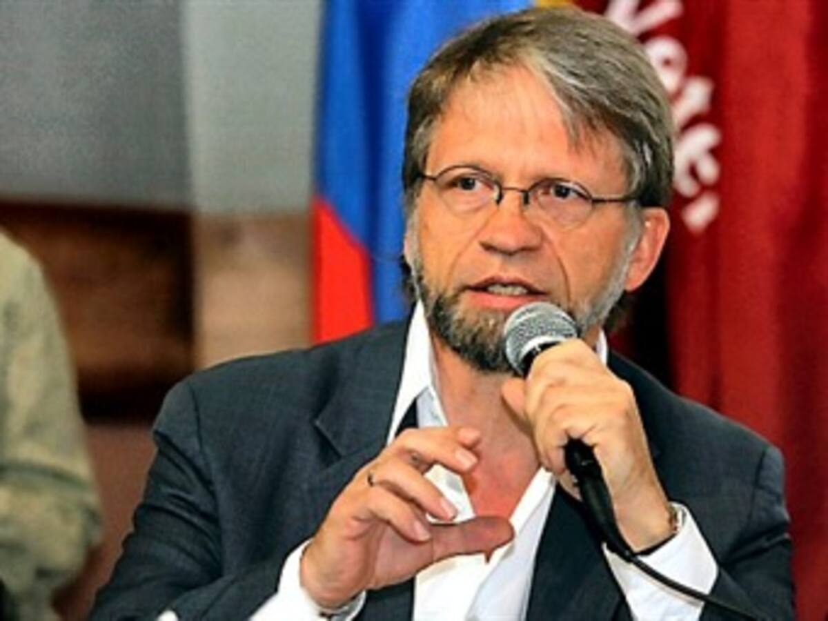 Los colombianos temen más al ridículo que a las multas: Antanas Mockus