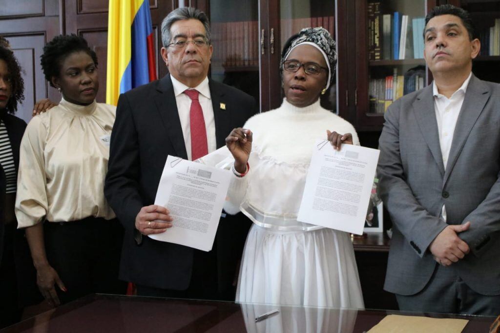 Cha Dorina Hernández