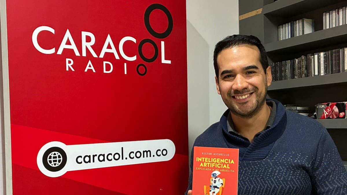 Víctor Astudillo, autor de Inteligencia Artificial explicada a mi abuelita