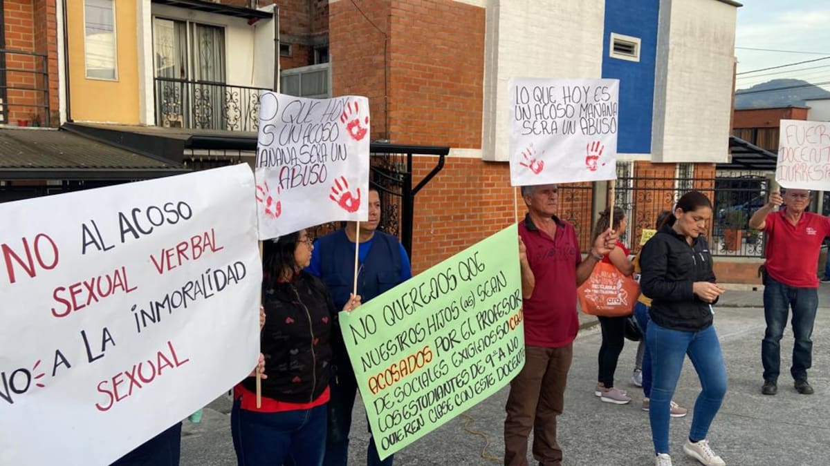 Se conocen nuevas denuncias contra docente que habría acosado estudiantes en Dosquebradas