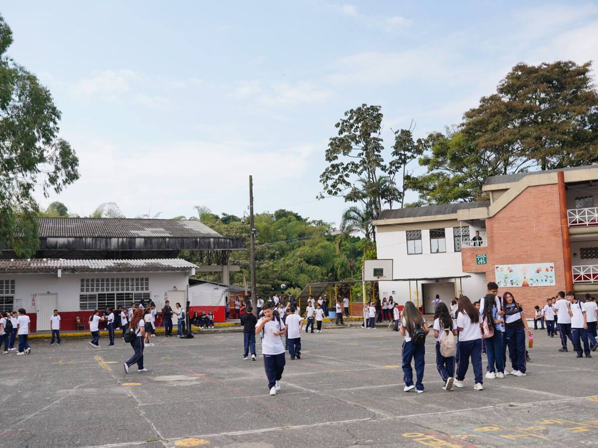 Más de 74 mil estudiantes en Pereira volverán a las aulas de clase